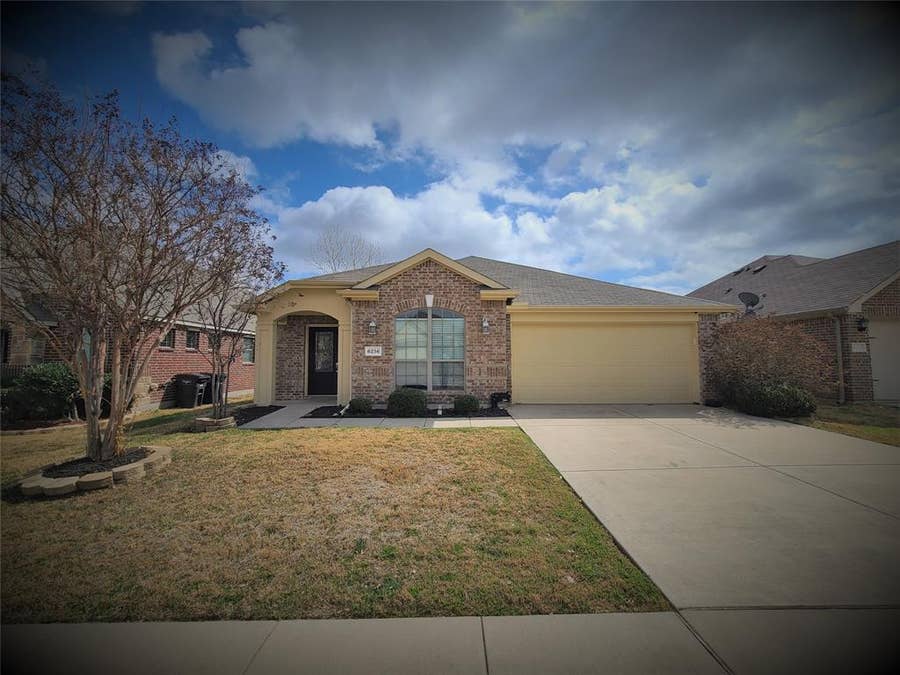 Property photo for 6256 Chalk Hollow Drive, Fort Worth, TX