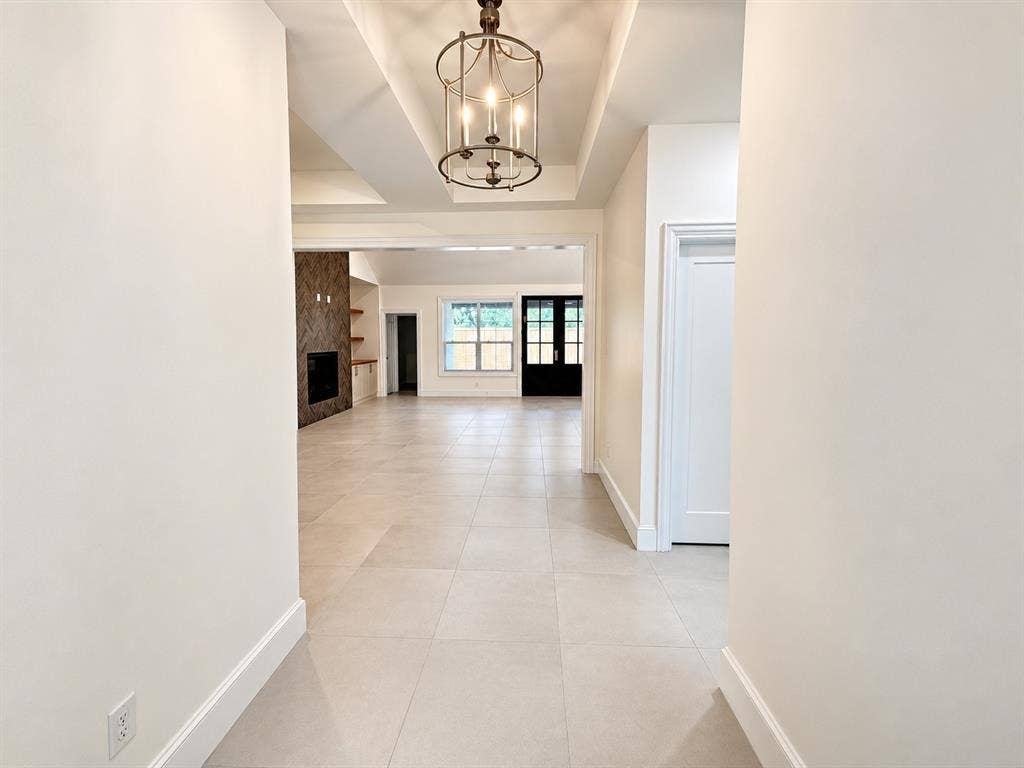 615 Oakland Drive, Irving, TX 75060