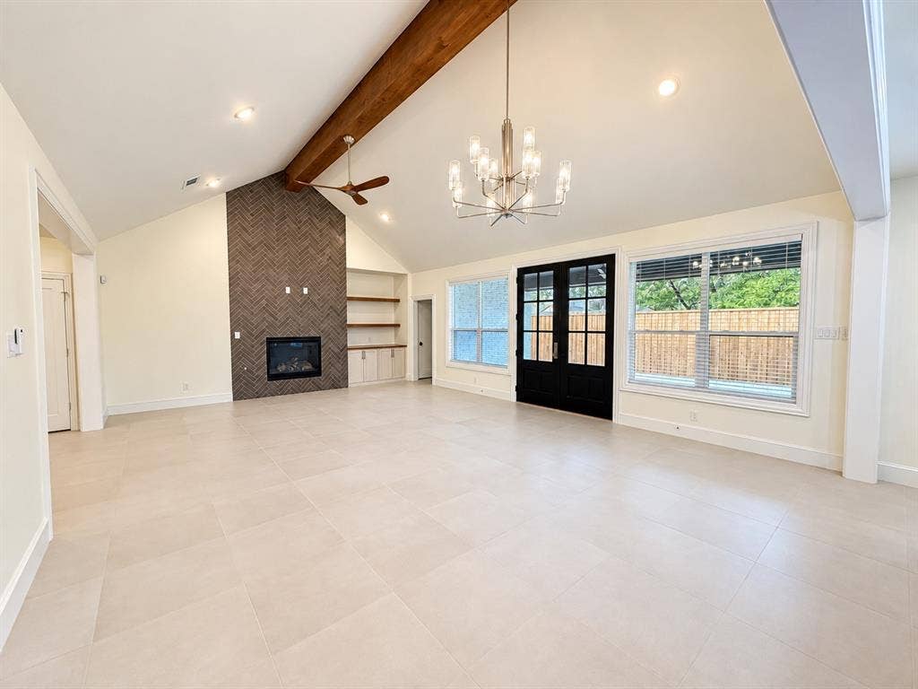 Open floor plan living/dining area