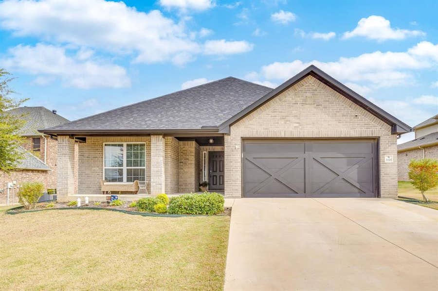 Property photo for 3105 Bent Trail Court, Burleson, TX