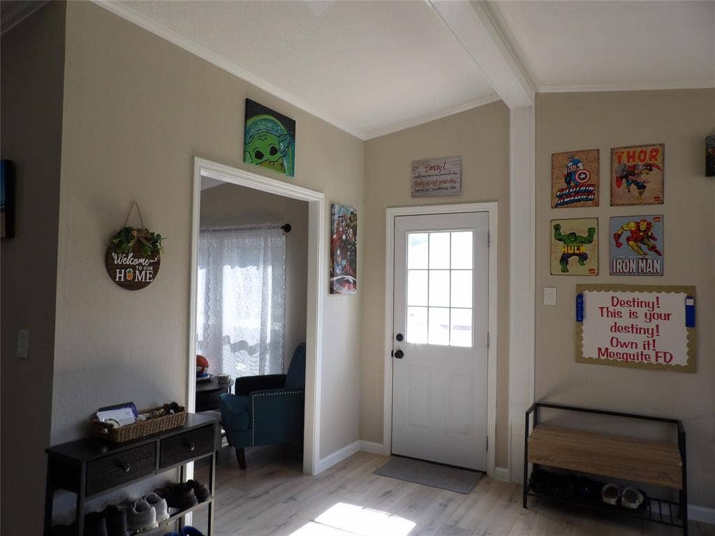 816 Preston Road, Red Oak, TX 75154 Side Entry