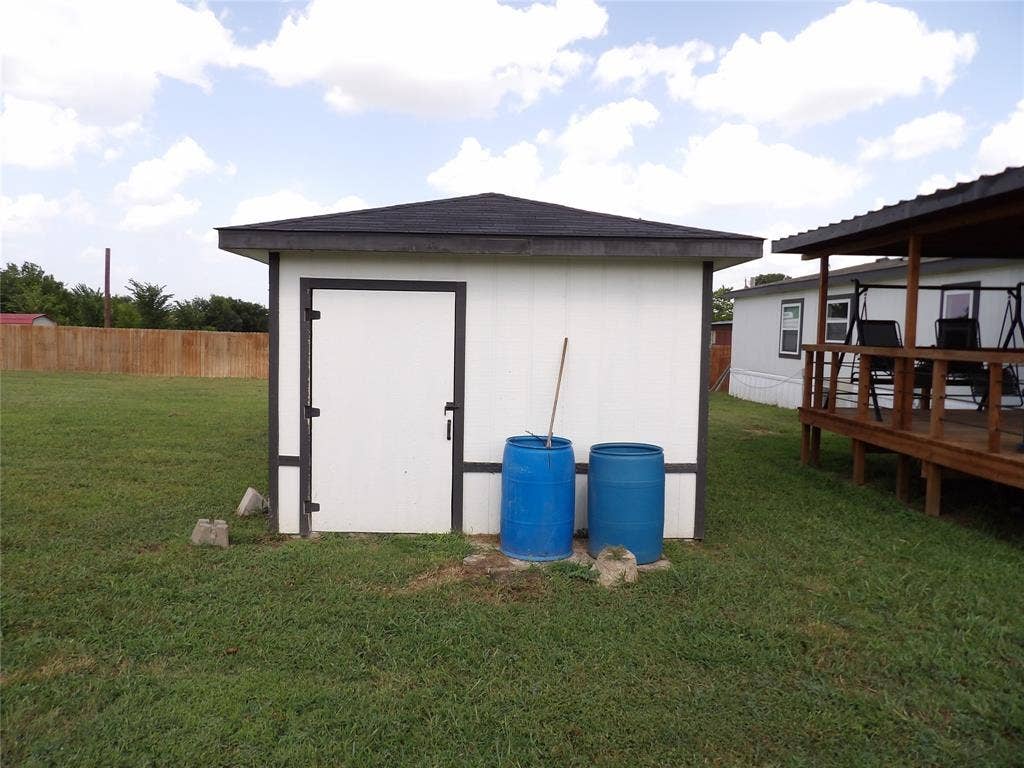 816 Preston Road, Red Oak, TX 75154 816 Preston Road, Red Oak, TX 75154