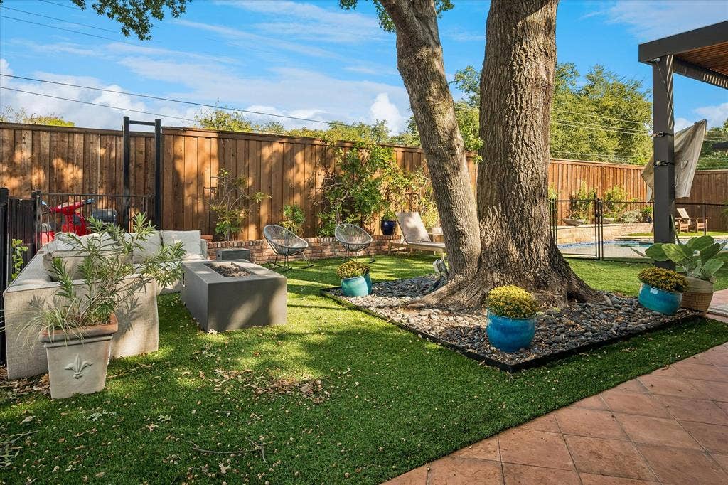 4317 Echo Glen Drive, Dallas, TX 75244