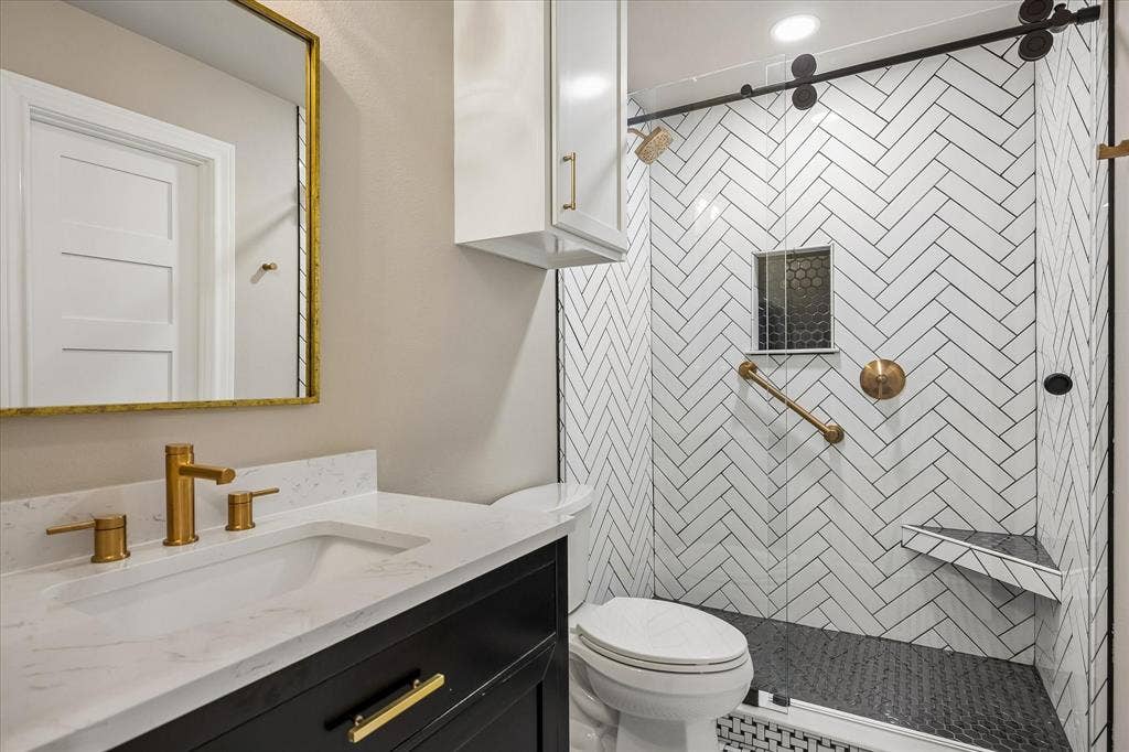 4317 Echo Glen Drive, Dallas, TX 75244