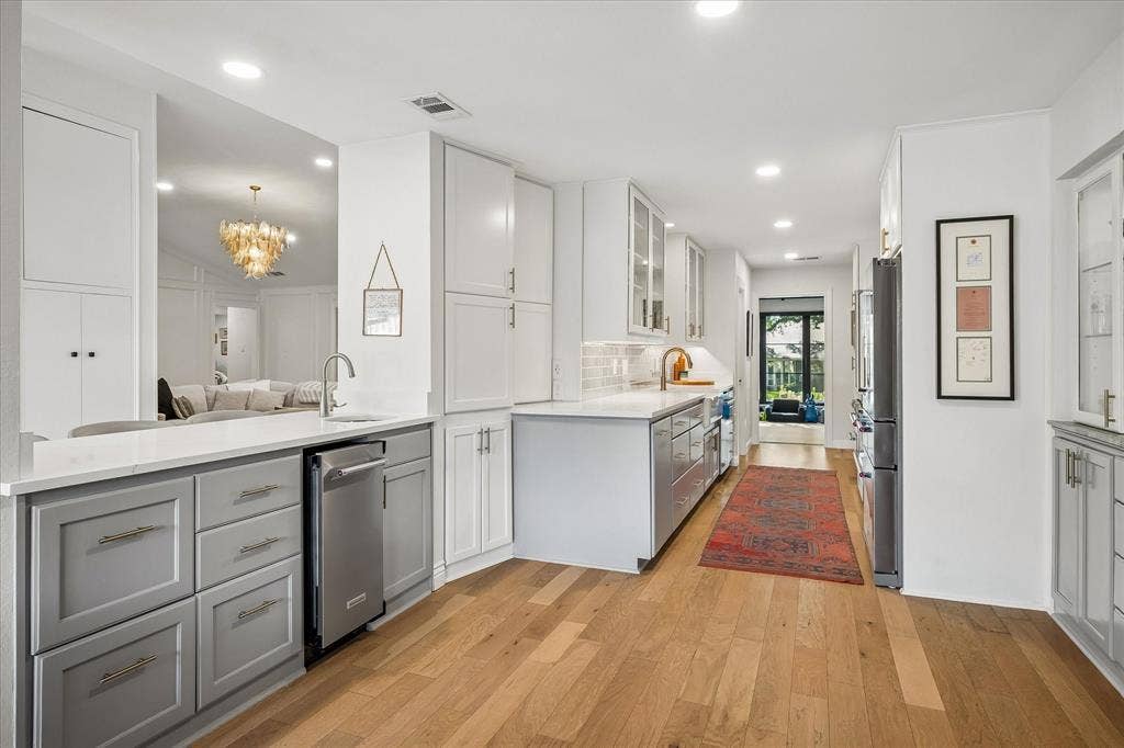 4317 Echo Glen Drive, Dallas, TX 75244