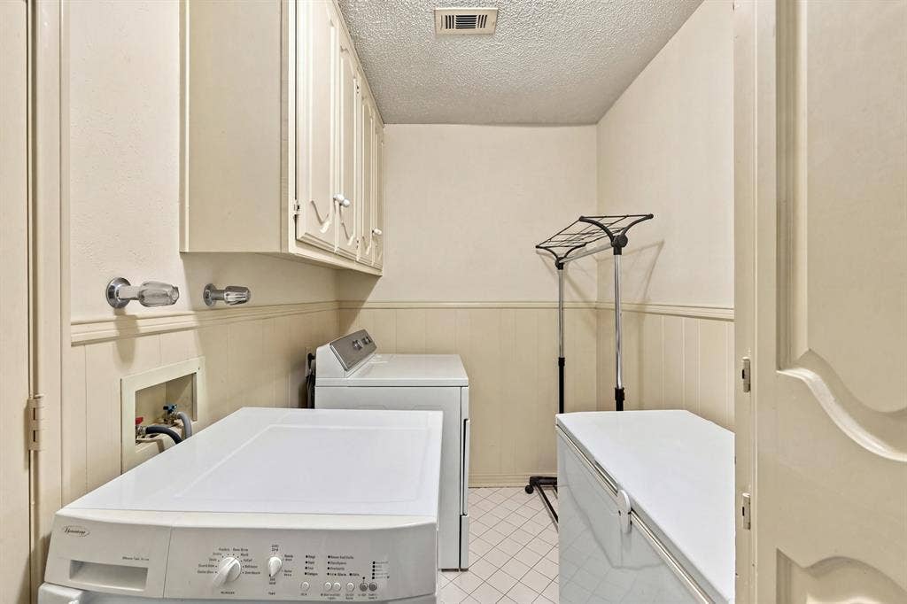 9501 Windy Knoll Drive, Dallas, TX 75243 9501 Windy Knoll Drive, Dallas, TX 75243