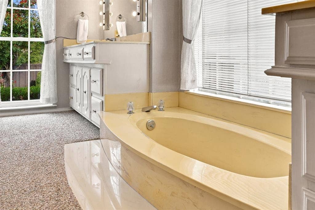 9501 Windy Knoll Drive, Dallas, TX 75243 9501 Windy Knoll Drive, Dallas, TX 75243