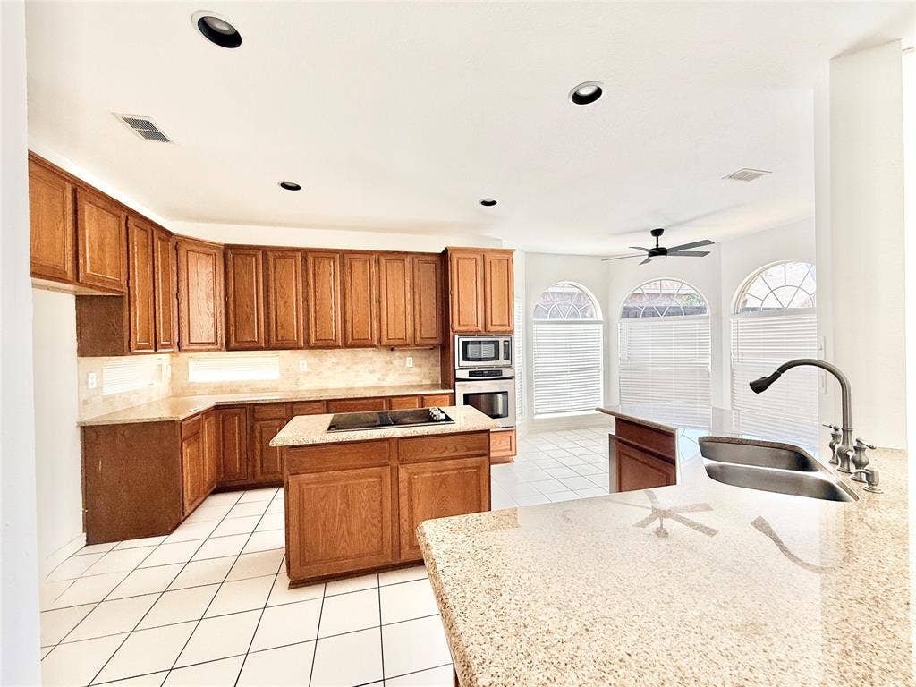 4525 Reunion Drive, Plano, TX 75024 4525 Reunion Drive, Plano, TX 75024