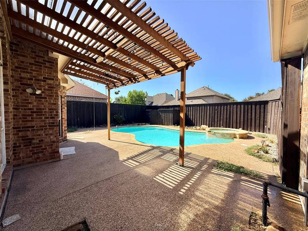 4525 Reunion Drive, Plano, TX 75024 4525 Reunion Drive, Plano, TX 75024