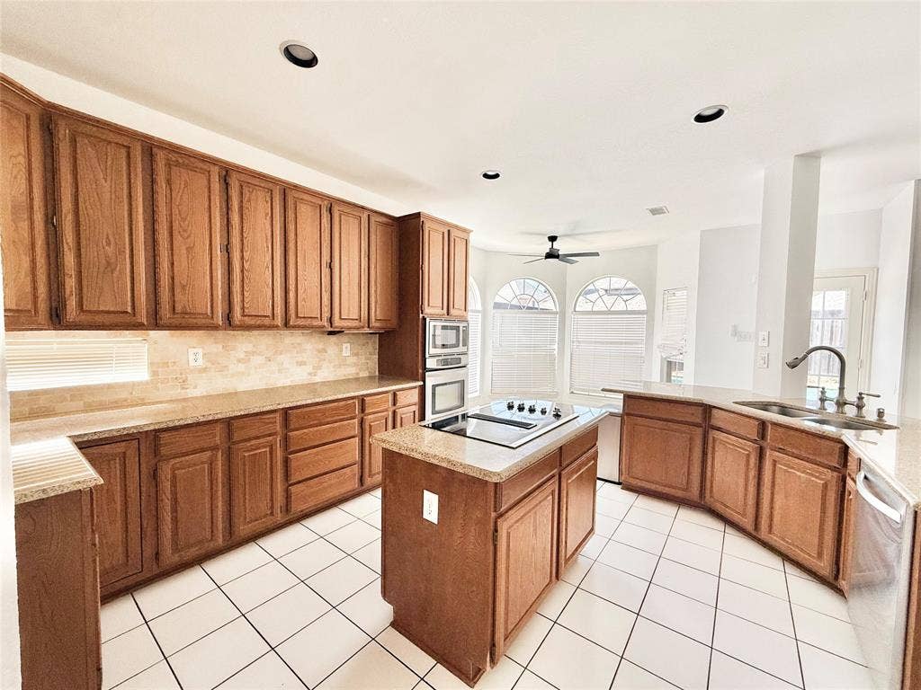 4525 Reunion Drive, Plano, TX 75024 4525 Reunion Drive, Plano, TX 75024