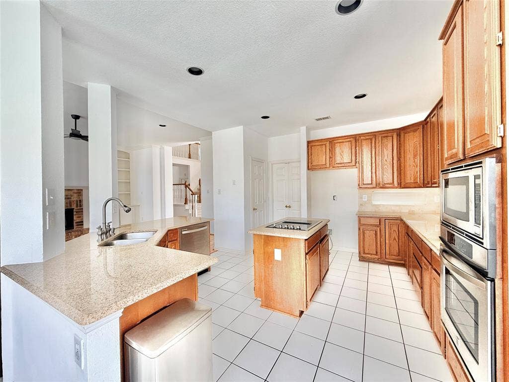 4525 Reunion Drive, Plano, TX 75024 4525 Reunion Drive, Plano, TX 75024