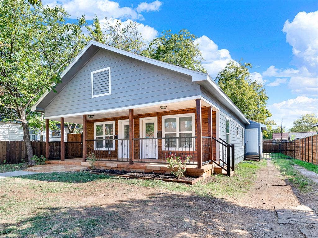 622 S Edgefield Avenue, Dallas, TX 75208