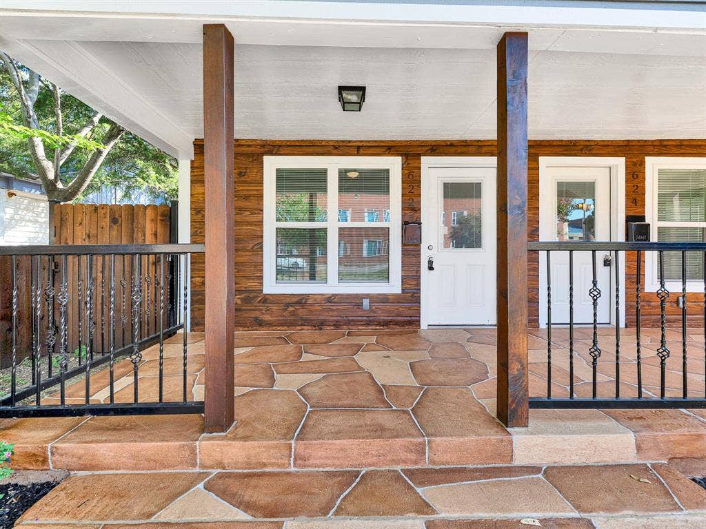 622 S Edgefield Avenue, Dallas, TX 75208