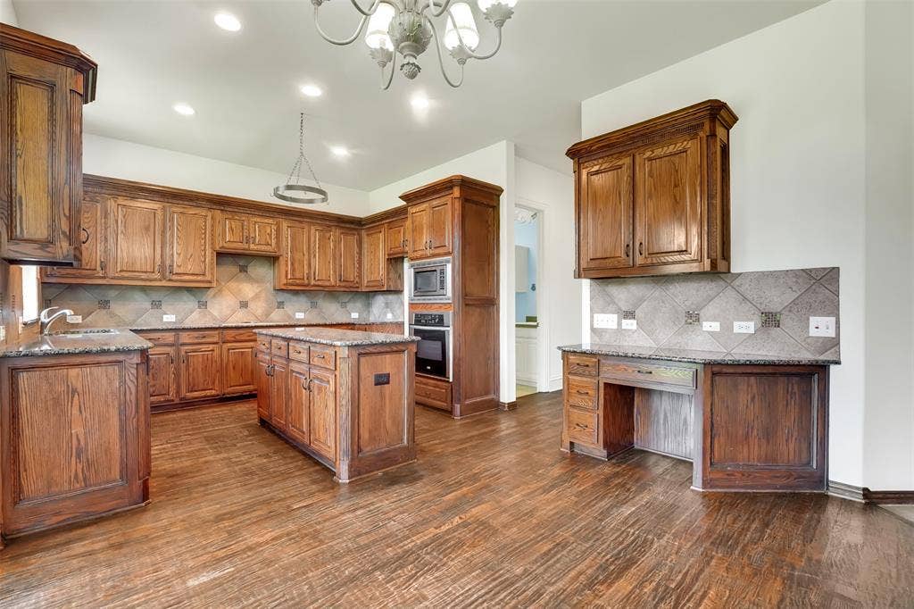 1910 Saint Johns Avenue, Allen, TX 75002 1910 Saint Johns Avenue, Allen, TX 75002