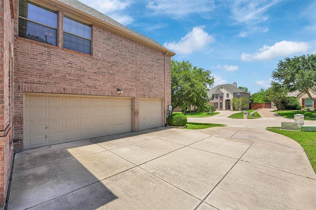 1910 Saint Johns Avenue, Allen, TX 75002 1910 Saint Johns Avenue, Allen, TX 75002