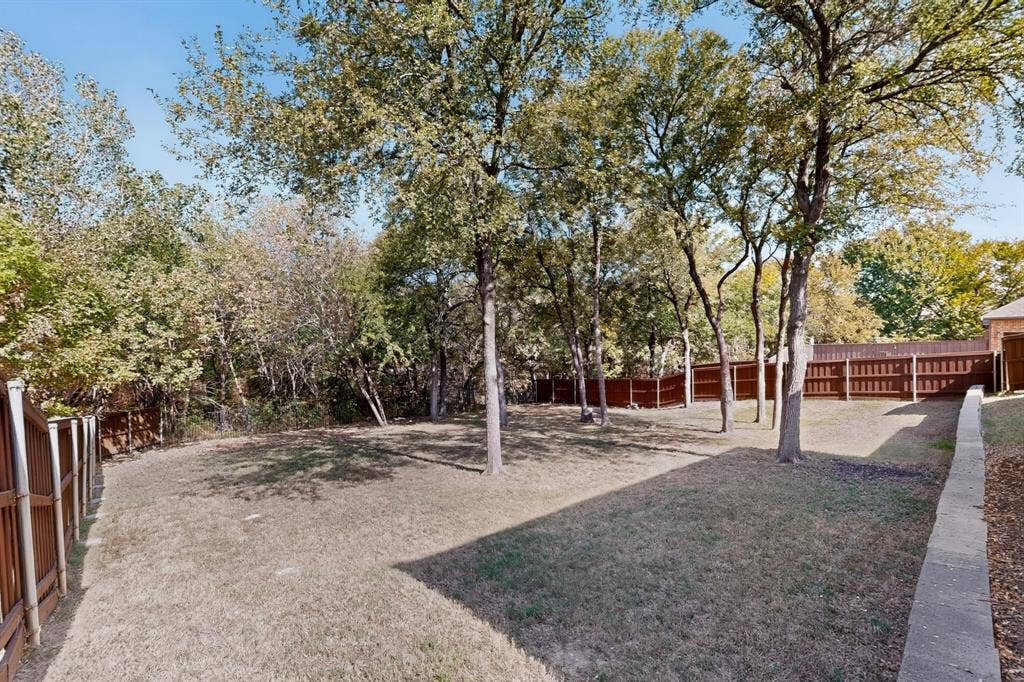 5105 Lake Forest Drive, Rowlett, TX 75088 5105 Lake Forest Drive, Rowlett, TX 75088