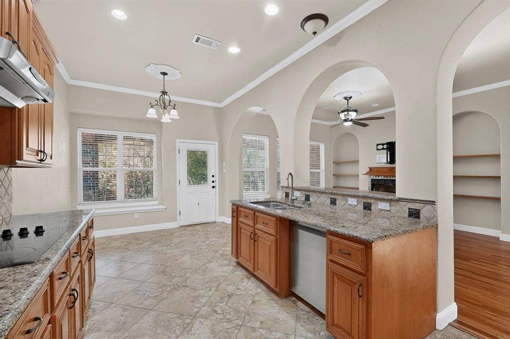 5105 Lake Forest Drive, Rowlett, TX 75088 5105 Lake Forest Drive, Rowlett, TX 75088