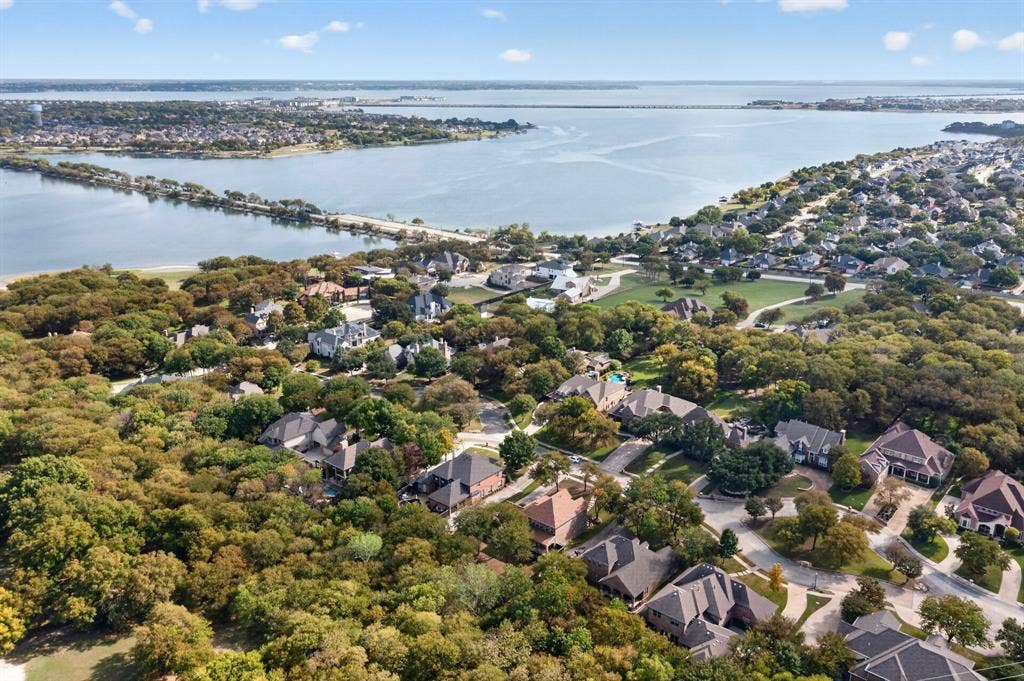 5105 Lake Forest Drive, Rowlett, TX 75088 5105 Lake Forest Drive, Rowlett, TX 75088
