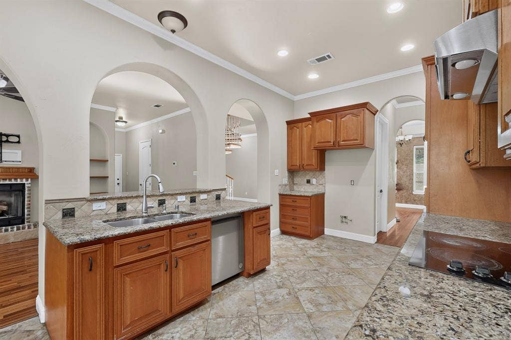 5105 Lake Forest Drive, Rowlett, TX 75088 5105 Lake Forest Drive, Rowlett, TX 75088