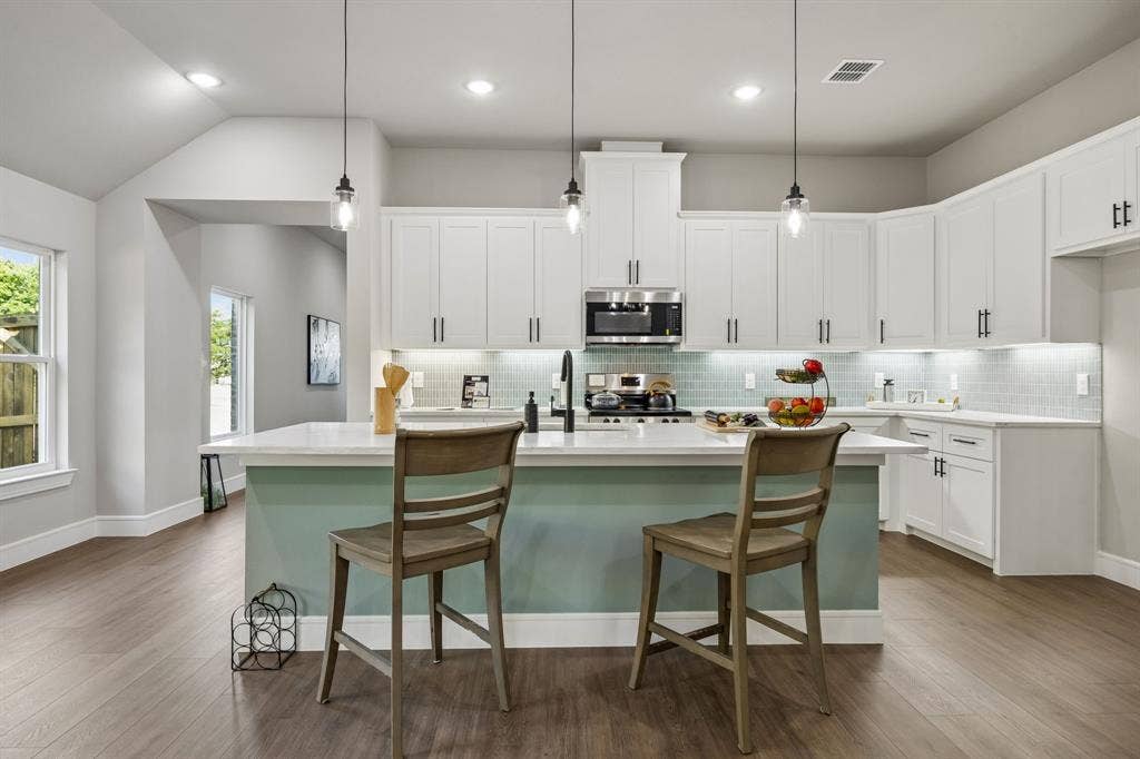 407 Frank Street, Terrell, TX 75160 407 Frank open kitchen concept