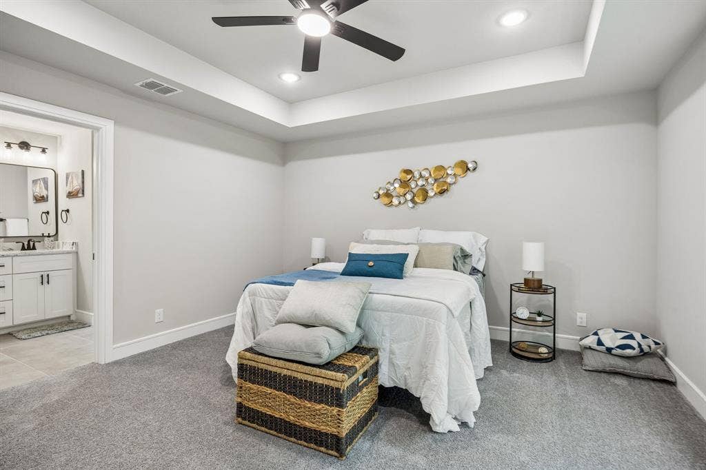 407 Frank Street, Terrell, TX 75160 407 Frank with windows and double ceiling