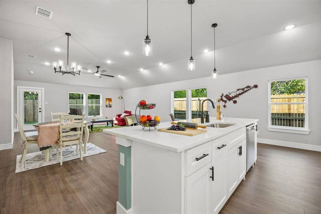 407 Frank Street, Terrell, TX 75160 407 Frank huge island with pendent lighting
