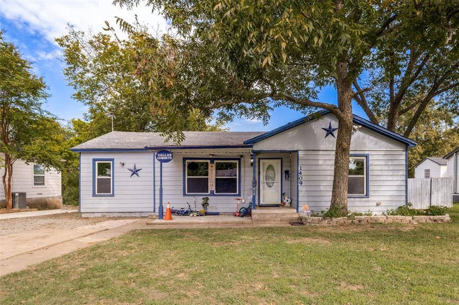 Property photo for 1409 W Shepherd Street, Denison, TX