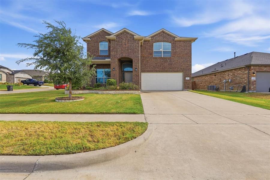 Property photo for 1101 Burlingame Drive, Cleburne, TX