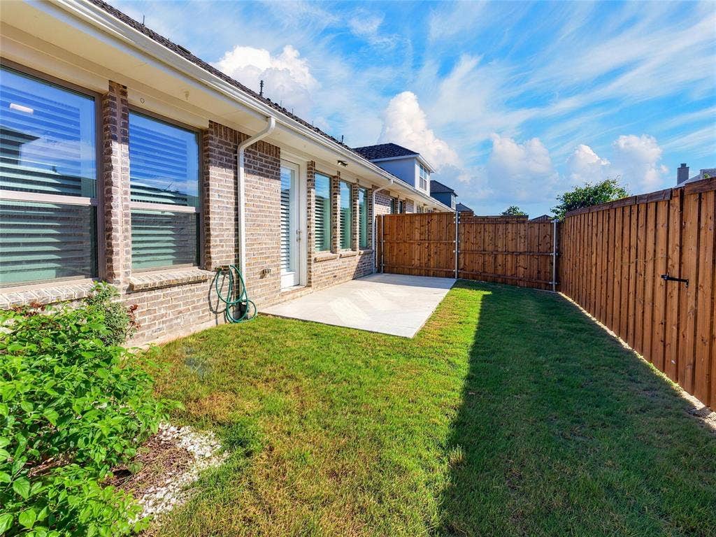 3551 Pierce Lane, Grand Prairie, TX 75052 3551 Pierce Lane, Grand Prairie, TX 75052