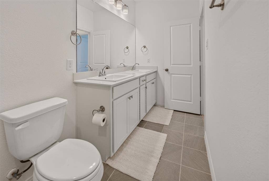3551 Pierce Lane, Grand Prairie, TX 75052 3551 Pierce Lane, Grand Prairie, TX 75052