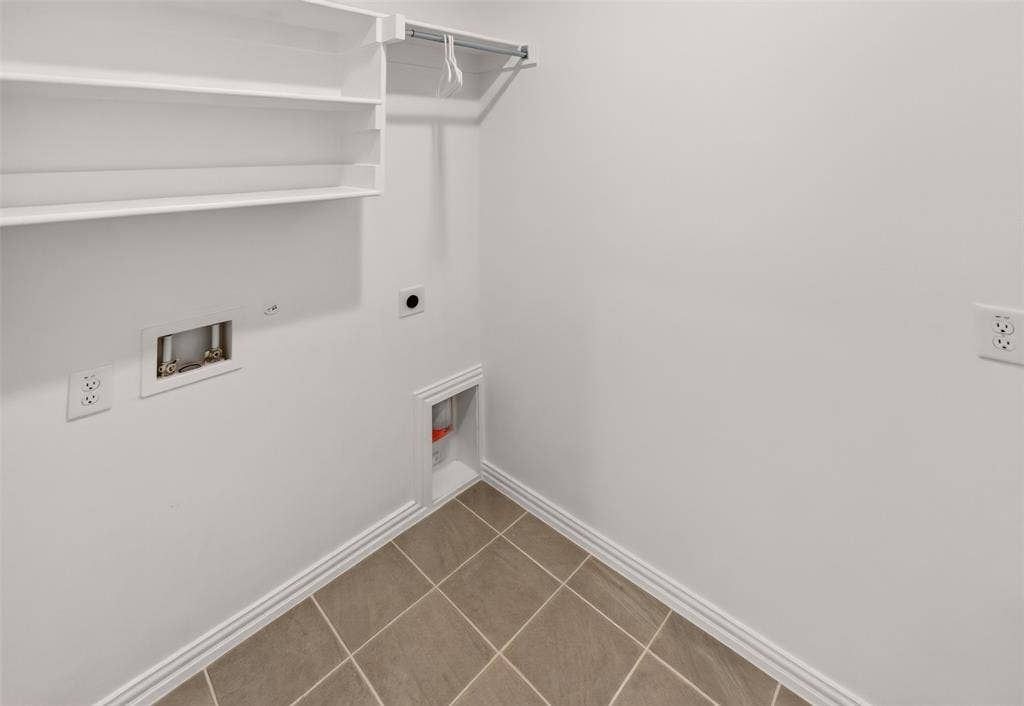 3551 Pierce Lane, Grand Prairie, TX 75052 3551 Pierce Lane, Grand Prairie, TX 75052