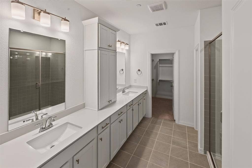 3551 Pierce Lane, Grand Prairie, TX 75052 3551 Pierce Lane, Grand Prairie, TX 75052