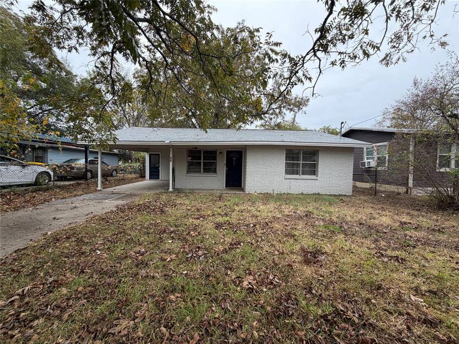 Property photo for 820 Coleman Street, Marlin, TX