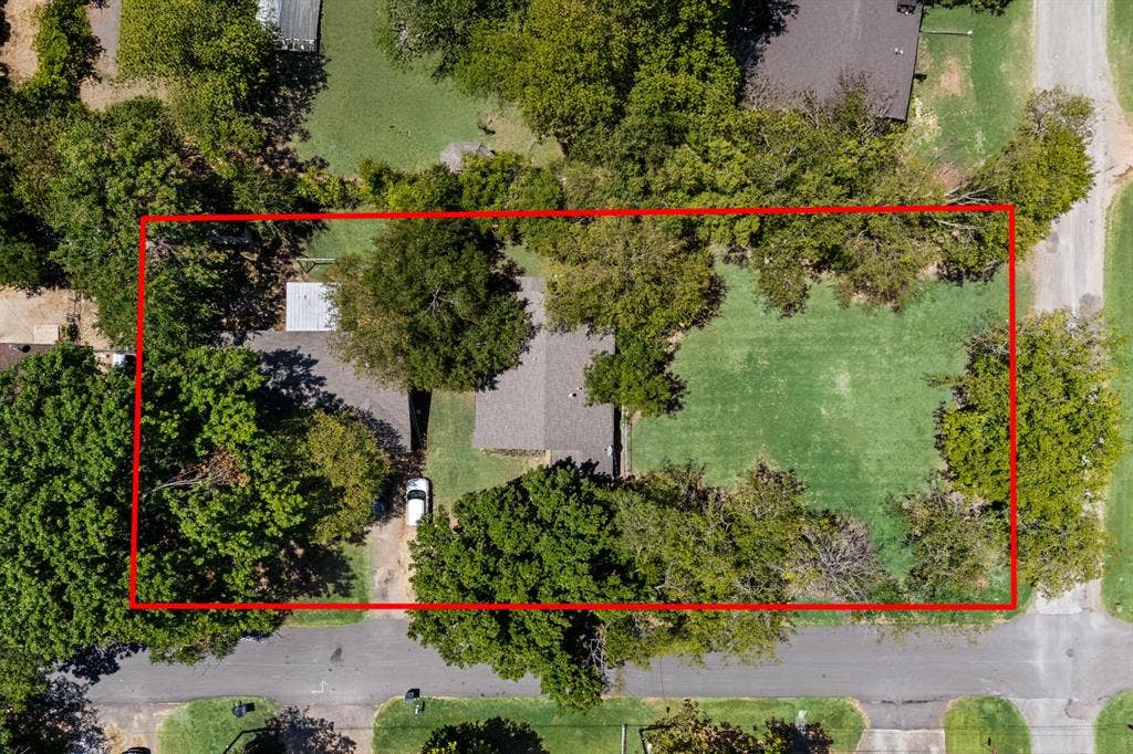 1702 S Clay Street, Kaufman, TX 75142