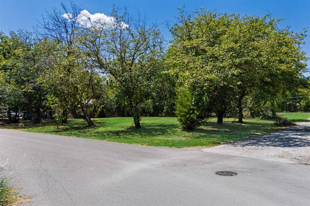 1702 S Clay Street, Kaufman, TX 75142