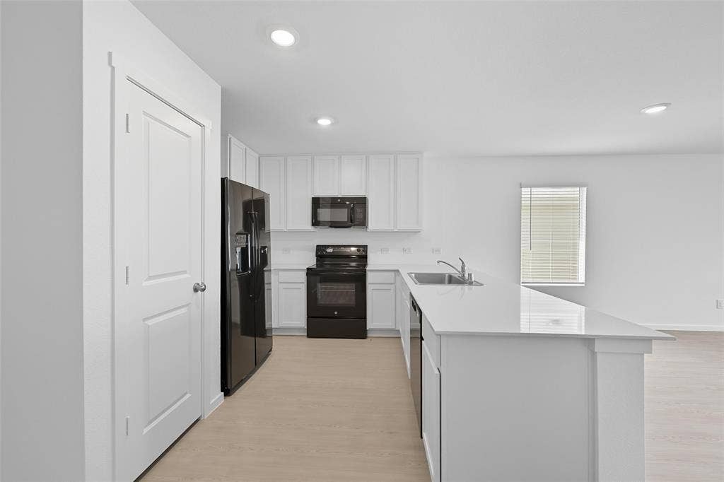 638 Montclair Avenue, Princeton, TX 75407