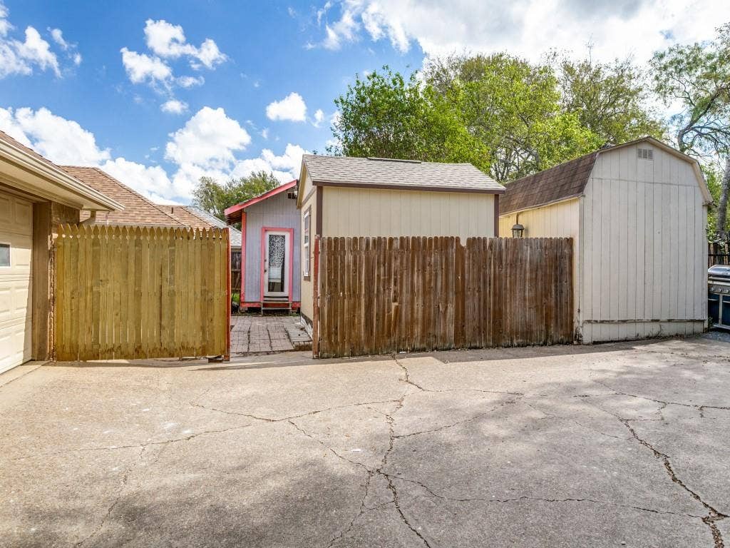 3617 Bluegrass Drive, Grand Prairie, TX 75052 3617 Bluegrass Drive, Grand Prairie, TX 75052
