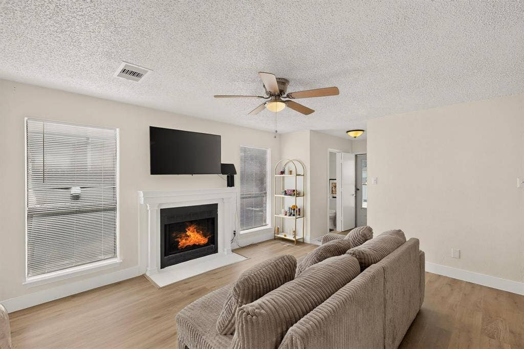 2608 Isbella Drive, Grand Prairie, TX 75052