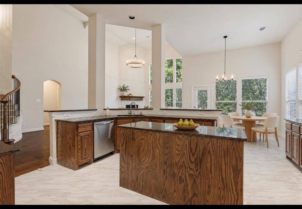606 River Birch Trail, Garland, TX 75040 606 River Birch Trail, Garland, TX 75040