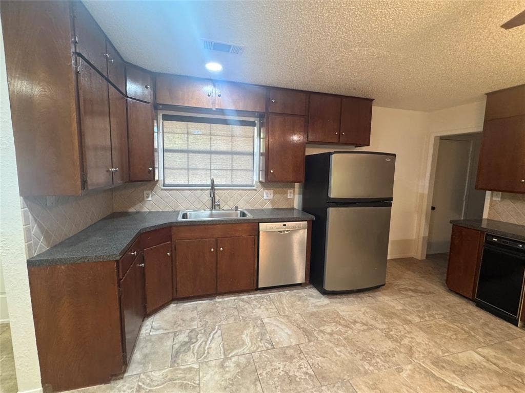 112 Lakeway Lane, Gun Barrel City, TX 75156 112 Lakeway Lane, Gun Barrel City, TX 75156