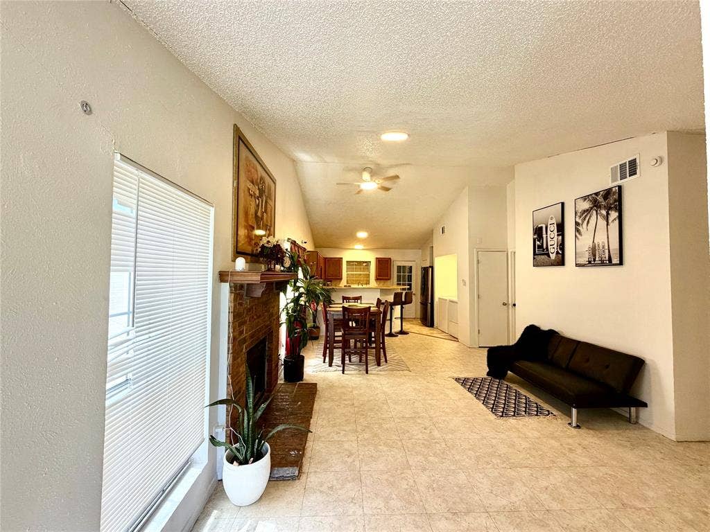 817 Colchester Drive, Mesquite, TX 75149 817 Colchester Drive, Mesquite, TX 75149