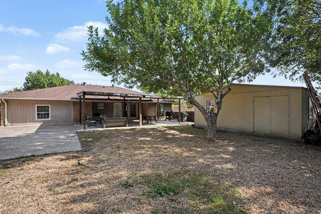 1813 E Terrace Street, Grand Prairie, TX 75050 1813 E Terrace Street, Grand Prairie, TX 75050