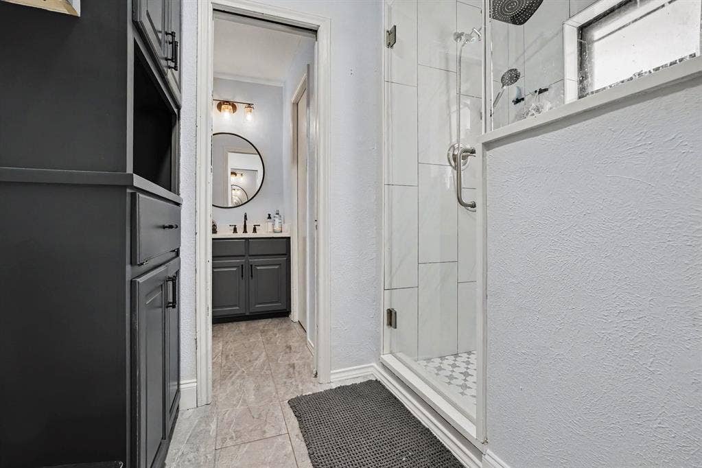 1813 E Terrace Street, Grand Prairie, TX 75050 1813 E Terrace Street, Grand Prairie, TX 75050