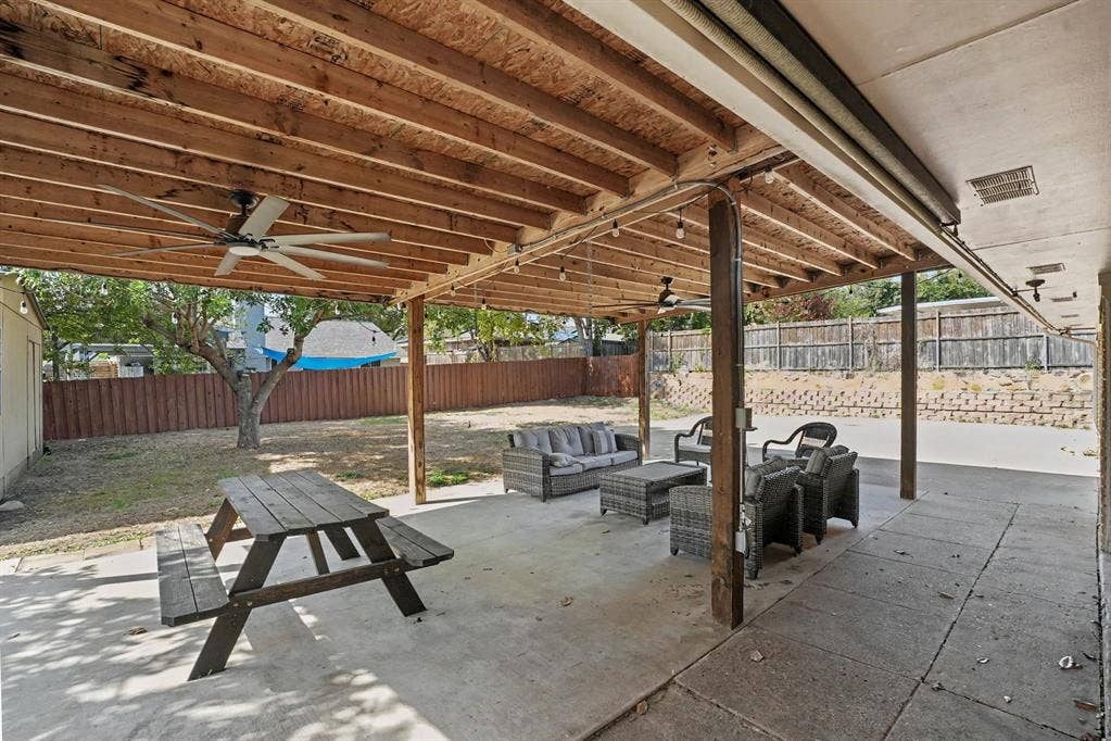 1813 E Terrace Street, Grand Prairie, TX 75050 1813 E Terrace Street, Grand Prairie, TX 75050