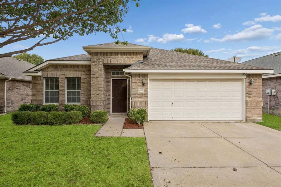 Property photo for 507 Cunningham Drive, Arlington, TX