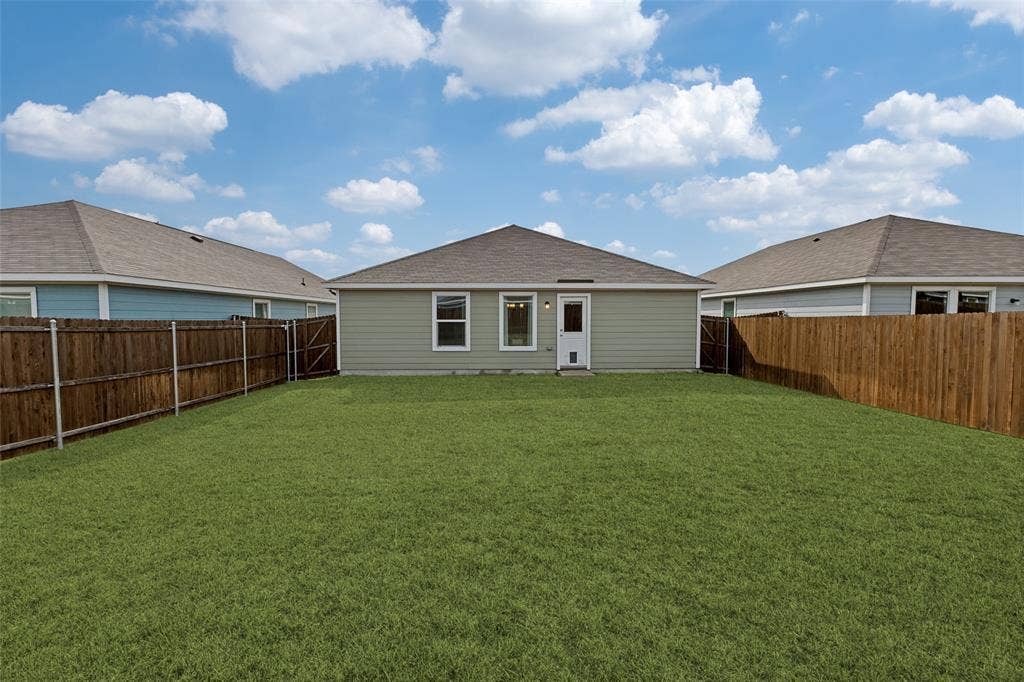 402 Mahogany Grove Lane, Princeton, TX 75407