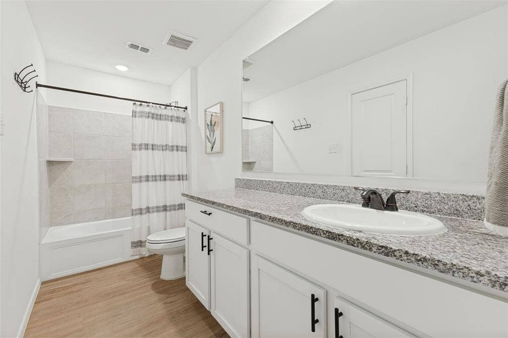 402 Mahogany Grove Lane, Princeton, TX 75407