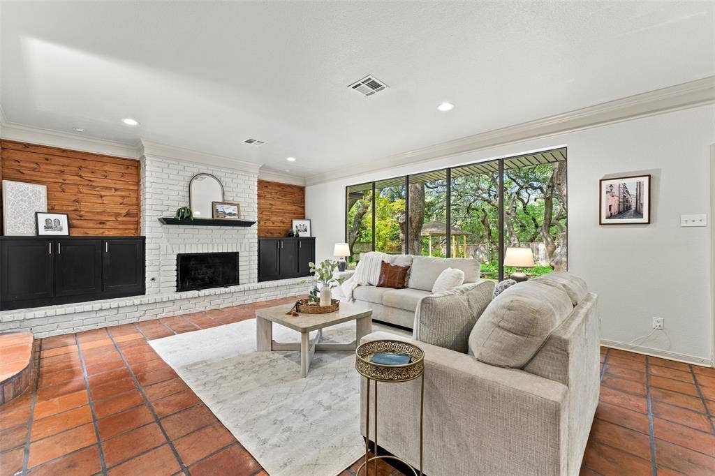 5015 Meadow Wood Drive, Waco, TX 76710