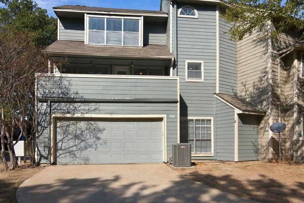 700 Bel Aire Crest, Irving, TX 75061