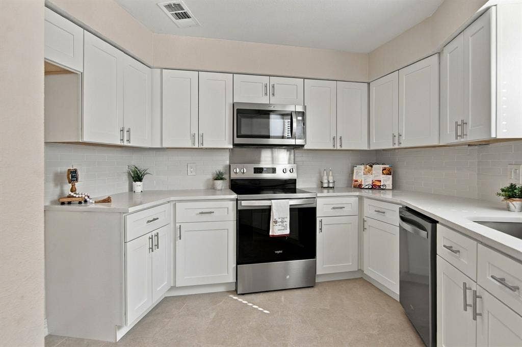 700 Bel Aire Crest, Irving, TX 75061
